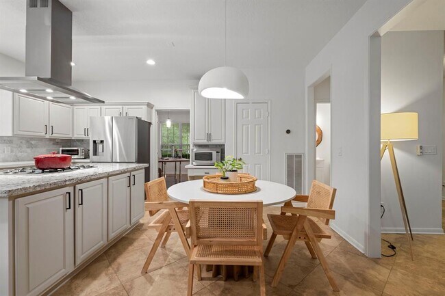 Building Photo - 93 E Stony End Pl