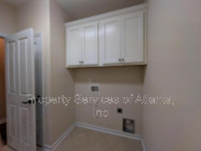 Building Photo - 261 Fenwick Cir