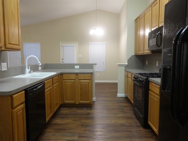 Building Photo - 32107 Archer Park