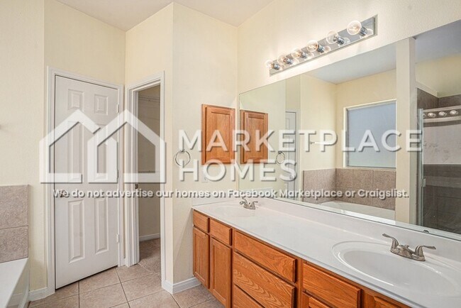 Building Photo - 200 Frontier Cove