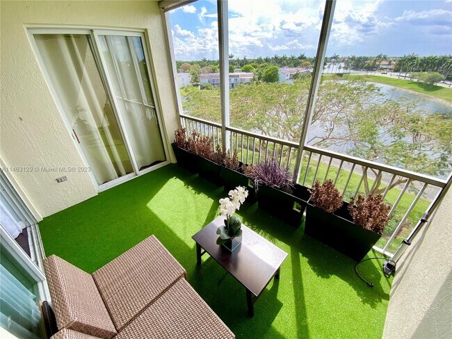 Building Photo - 10770 NW 66th St