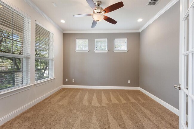 Building Photo - 8606 Evelina Trail