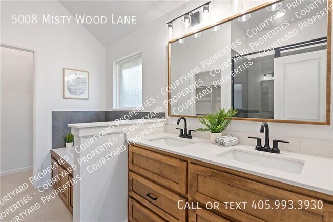 Building Photo - 5008 Misty Wood Ln