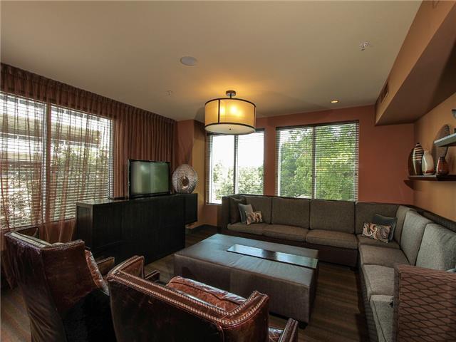 Building Photo - 54 Rainey St