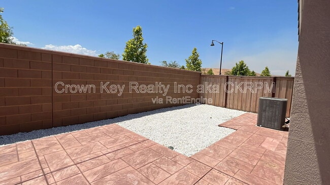 Building Photo - 2898 Tostalinda Dr