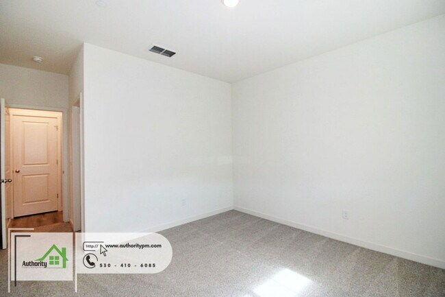 Building Photo - 3010 Silverstone Dr