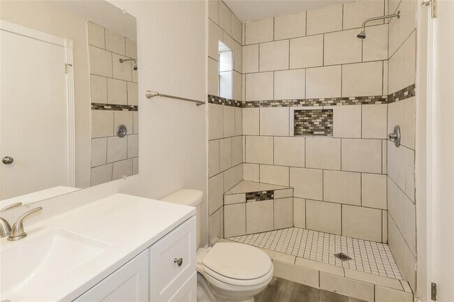 Building Photo - 9322 Kingsflower Cir