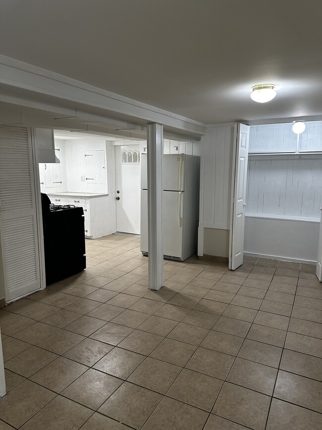 Building Photo - 1414 Kenilworth Ave