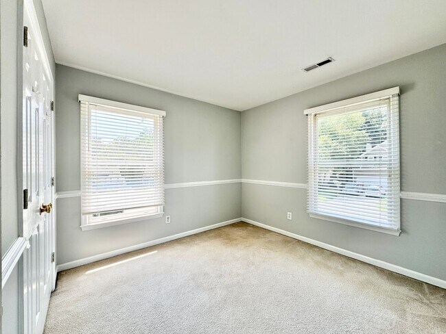 Building Photo - 5208 Autumn Woods Dr