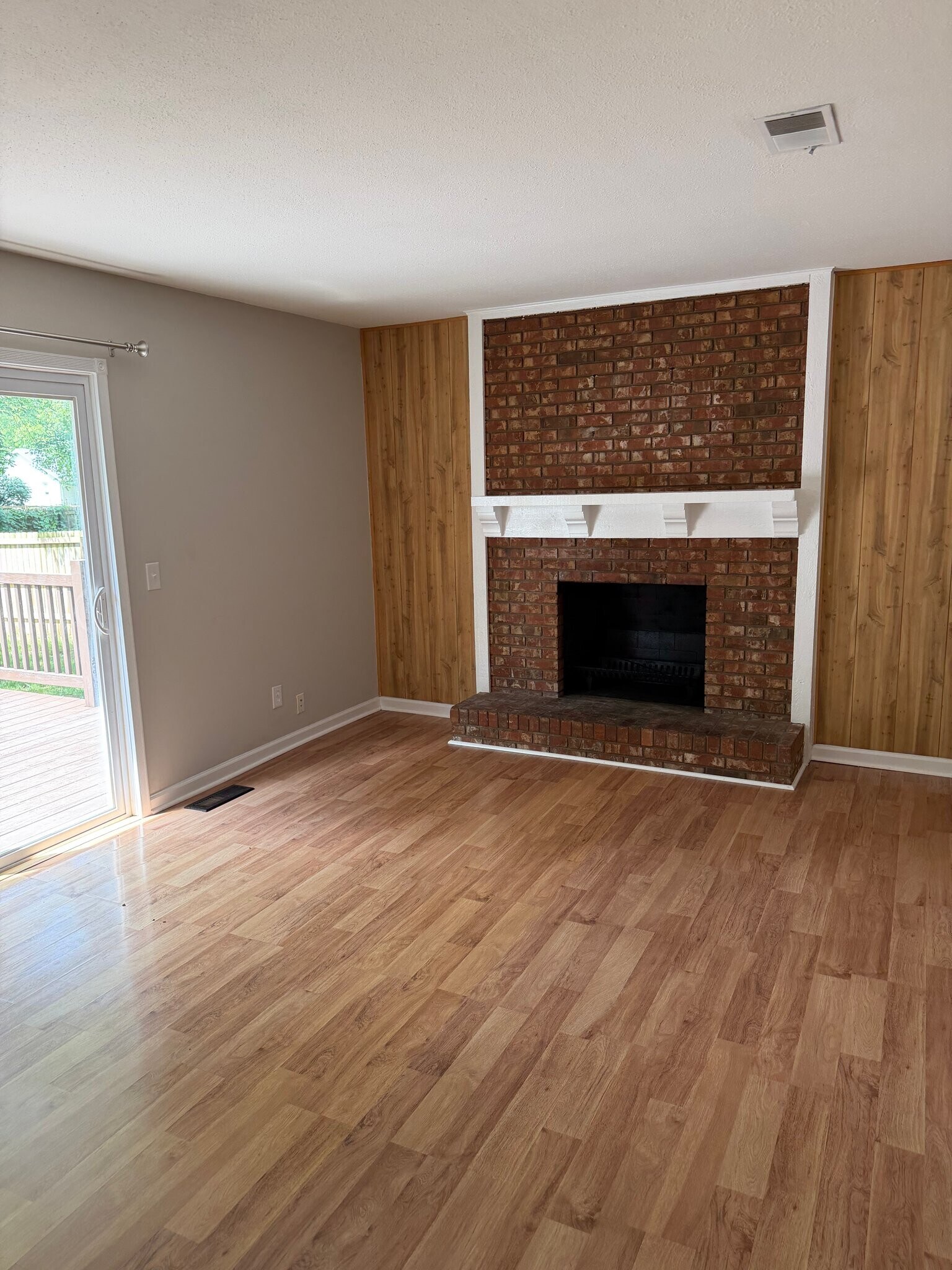Building Photo - 1293 Deblin Dr