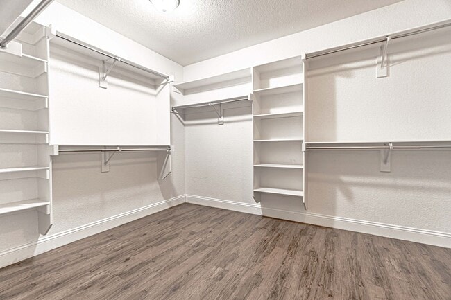 Building Photo - Perfect Bentonville Home!