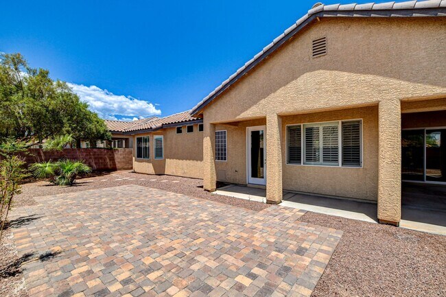 Building Photo - 4 Bedroom Single Story in Mountains Edge