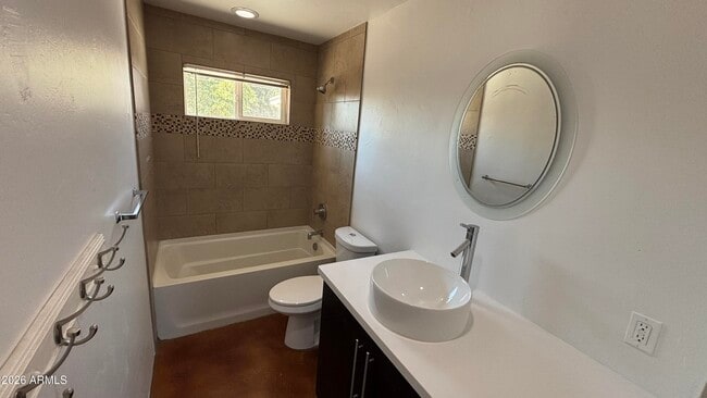 Building Photo - 5548 N 12th Ave