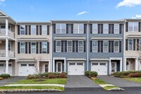 Building Photo - 164 Warrington Round