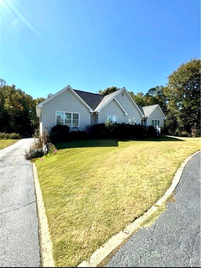 Primary Photo - 4915 Drew Rd