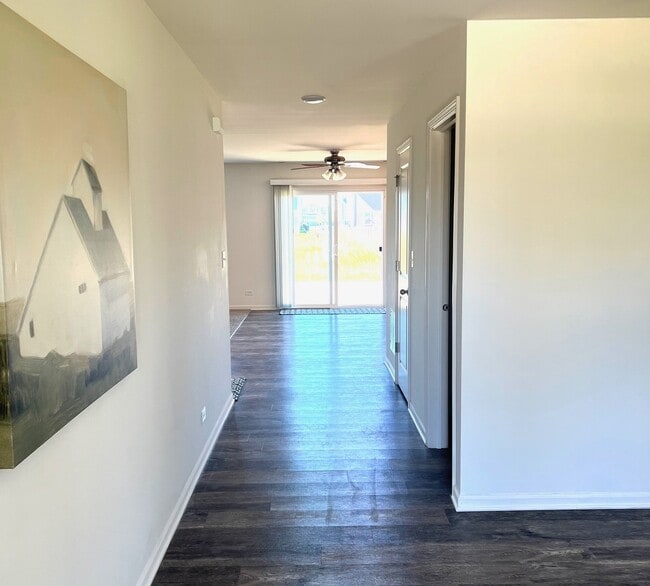 Building Photo - 1735 Bayberry Ln