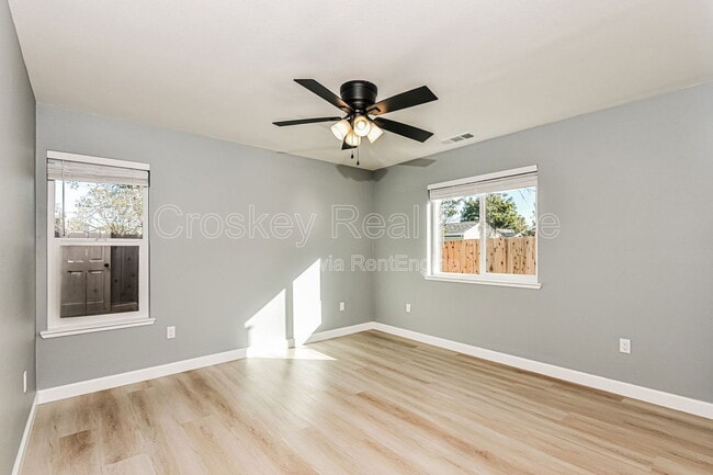 Building Photo - 45 Banchio St