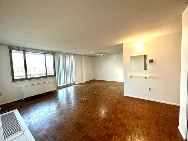 Building Photo - Charming 1 Bedroom/1 Bathroom Condo in Charles Village, Baltimore, MD!