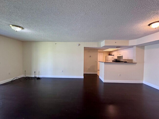 Building Photo - 5061 Wiles Rd
