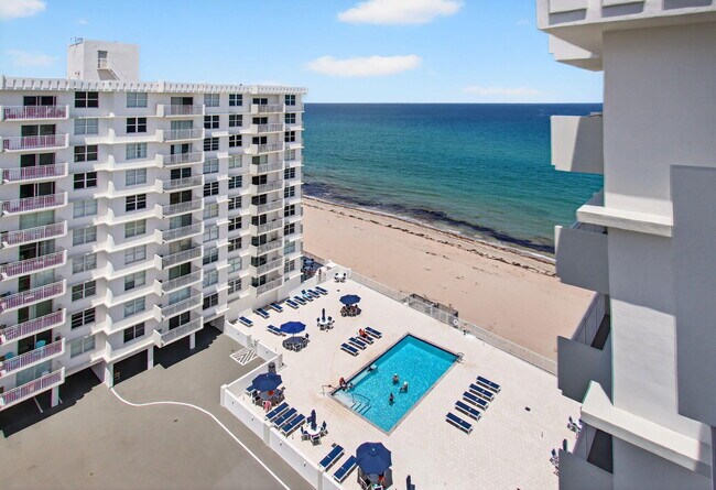 Building Photo - 4511 S Ocean Blvd