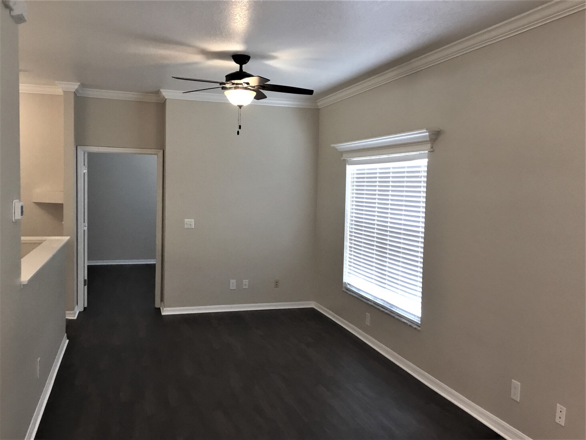 Building Photo - 1520 Presidio Dr