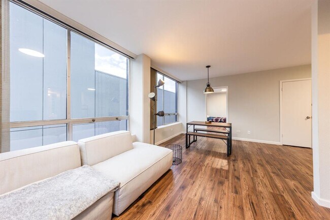 Building Photo - 1212 Guadalupe St