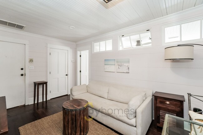 Building Photo - Fully Furnished, All Inclusive 1 Bedroom, 1 Bath Condo In the Heart of Downtown Charleston