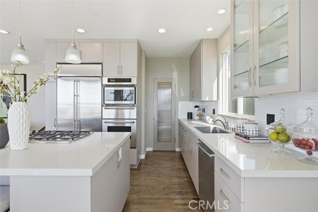 Building Photo - 2406 Ocean Dr