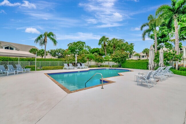 Building Photo - 17565 Ashbourne Ln