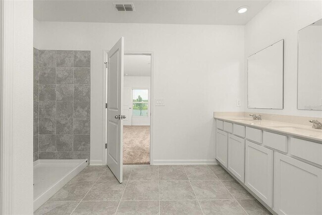 Building Photo - 4928 Worchester Dr