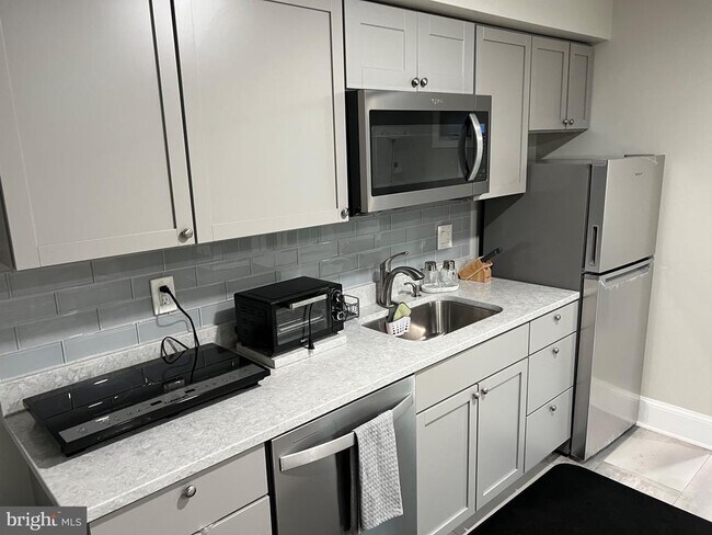 Building Photo - 7703 Newcastle Dr