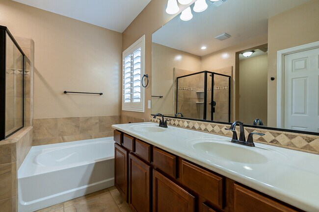 Building Photo - 28315 N Welton Pl