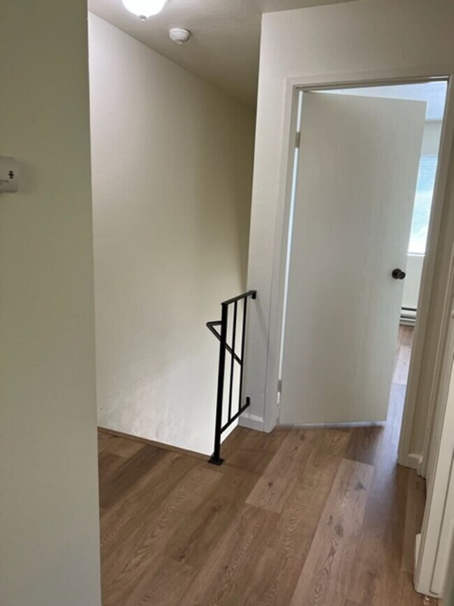 Building Photo - Spacious Condo with Private Patio