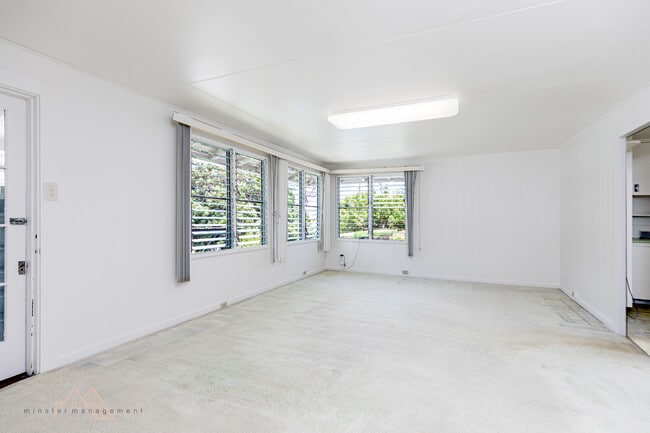Building Photo - 1878A Mahana St