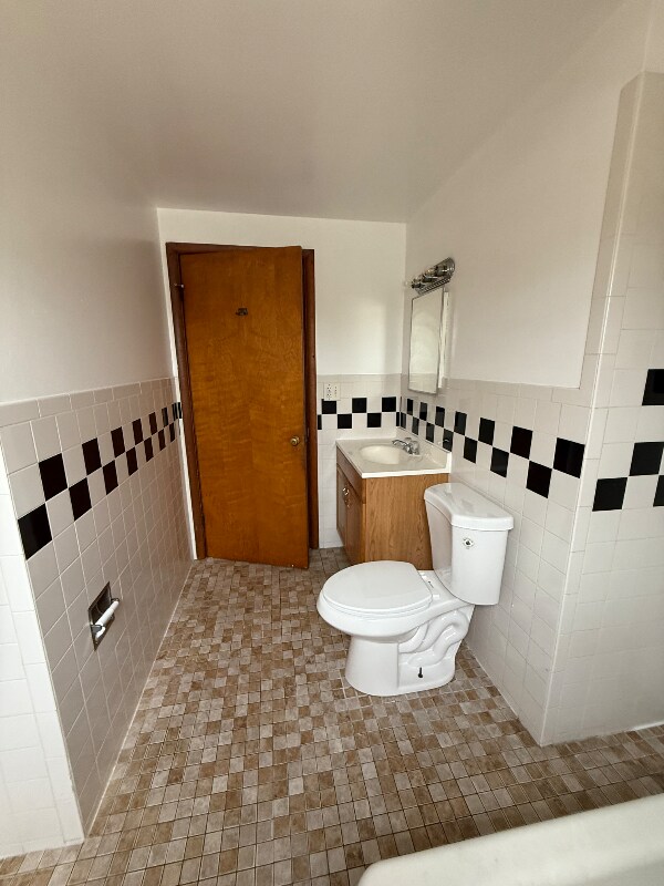 Building Photo - 1523 Melvin Ave