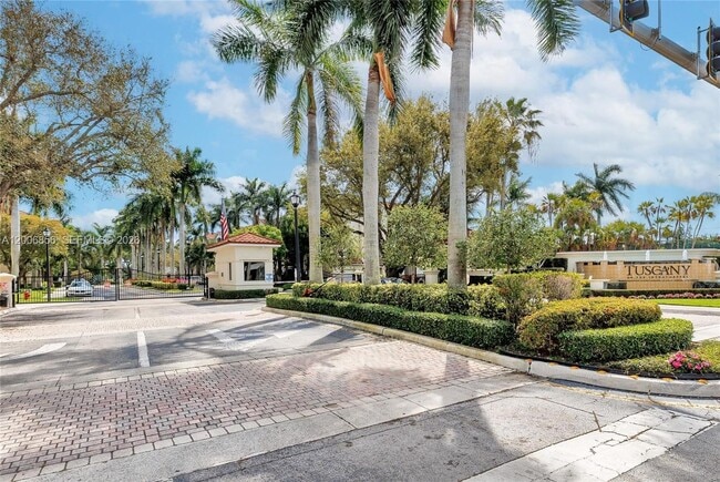 Building Photo - 2220 Tuscany Way