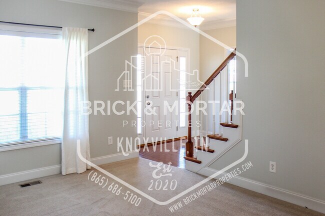 Building Photo - 5722 Rhyne Cove Ln