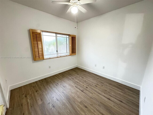 Building Photo - 10170 SW 88th St