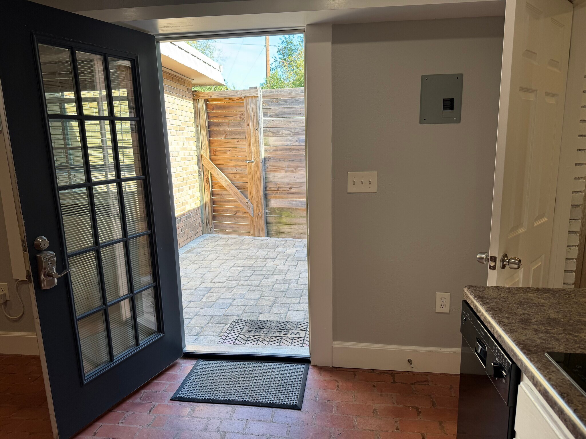 Building Photo - 12609 Cowboy Ln