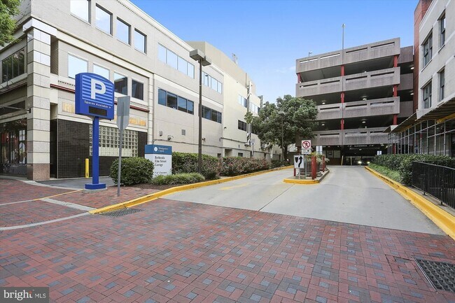 Building Photo - 6403 Tone Dr