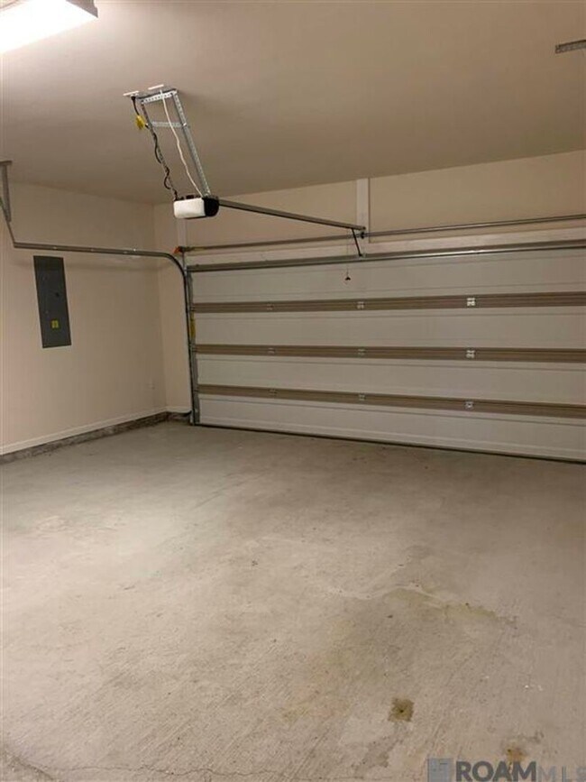 Building Photo - 17609 Eagles Perch Dr