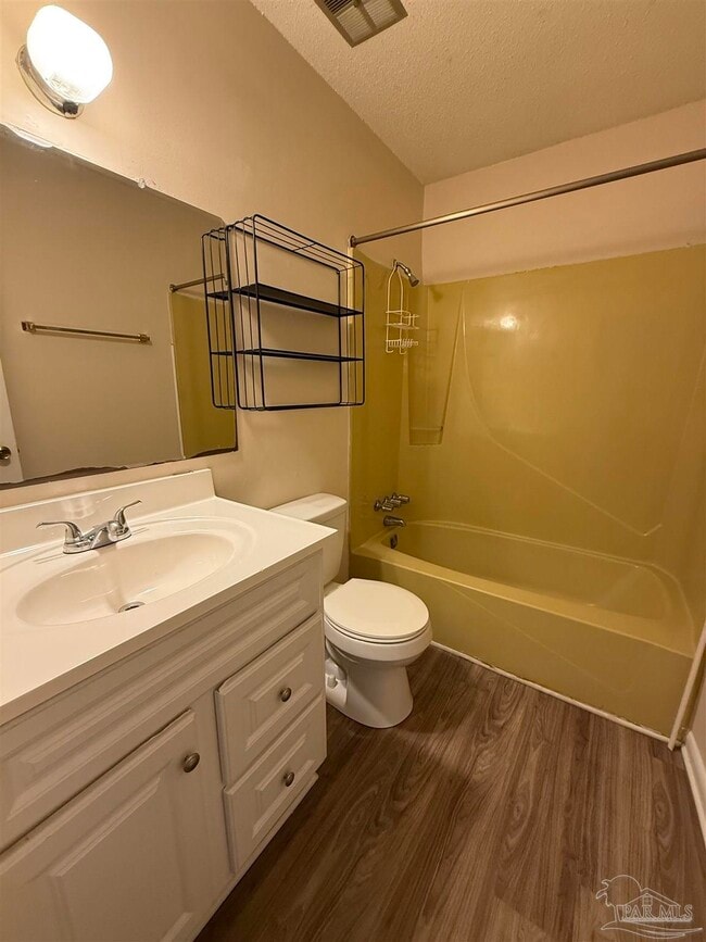 Building Photo - 3226 Santa Rosa Dr