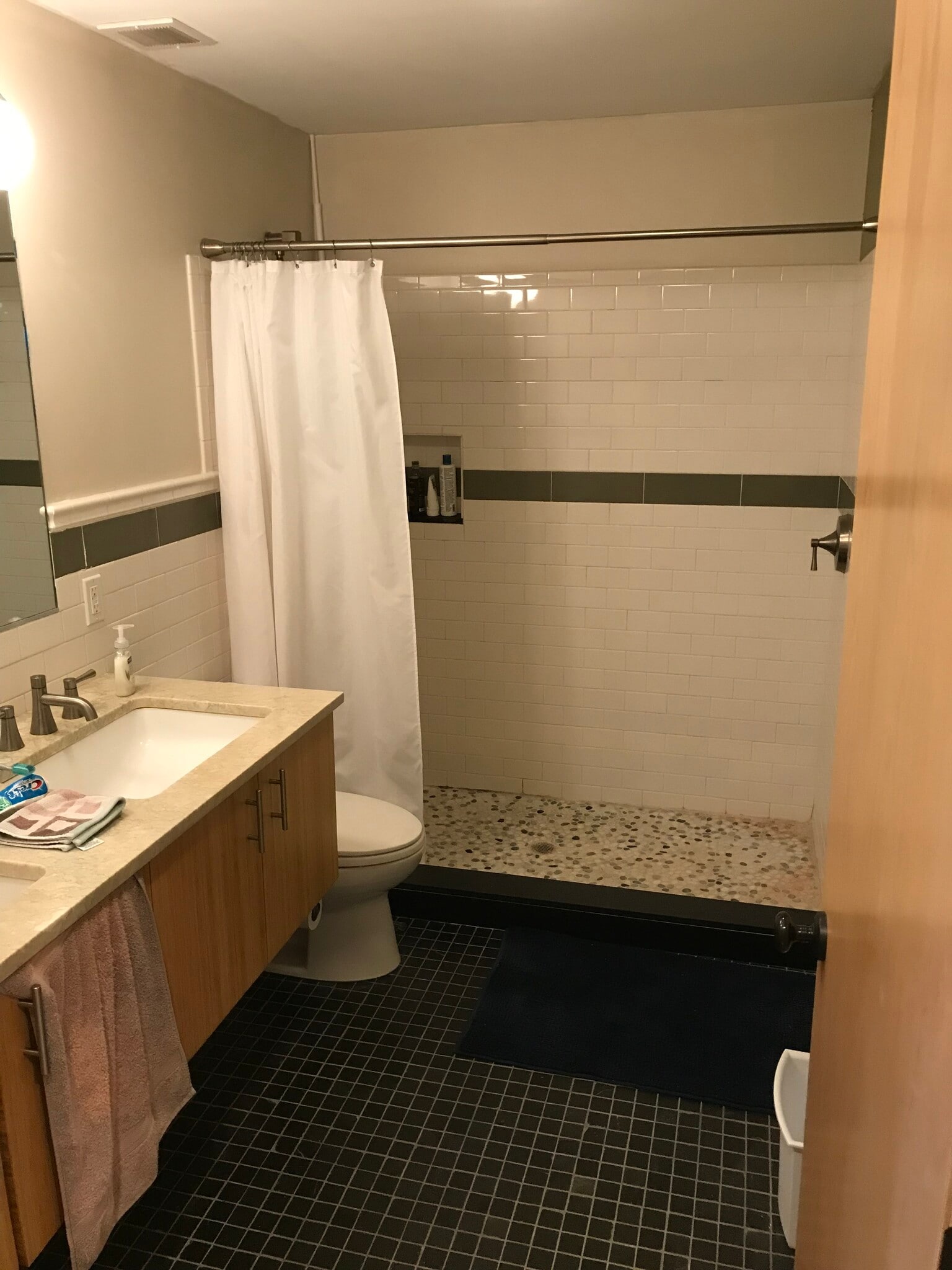 second floor bathroom - 5047 Hazel Ave
