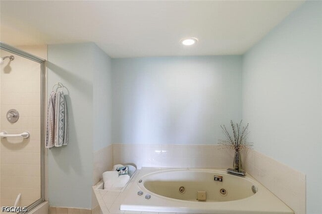 Building Photo - 340 Horse Creek Dr