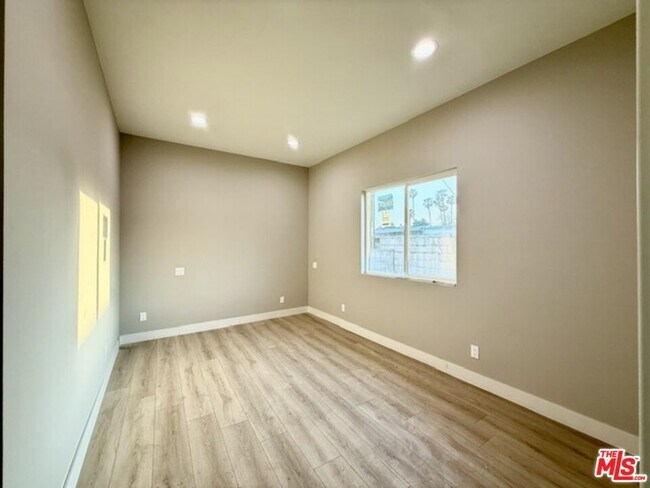 Building Photo - 1221 N Azusa Ave