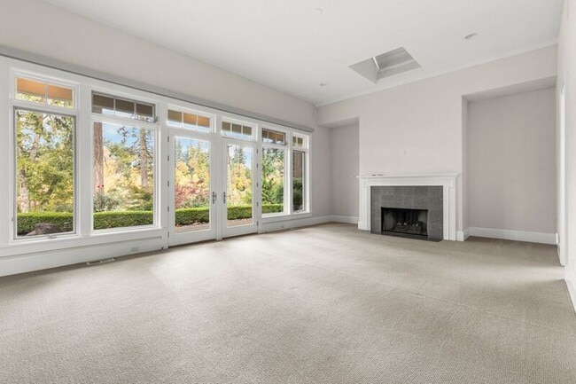 Building Photo - 16275 NE Eilers Rd