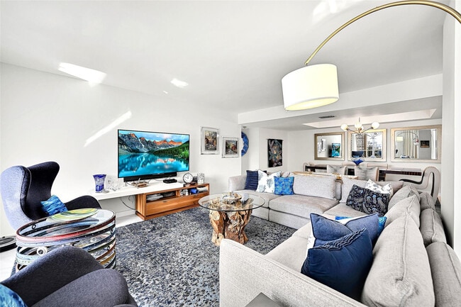 Building Photo - 1880 S Ocean Dr