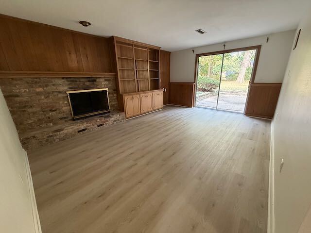 Building Photo - Large Home in Richwoods School District