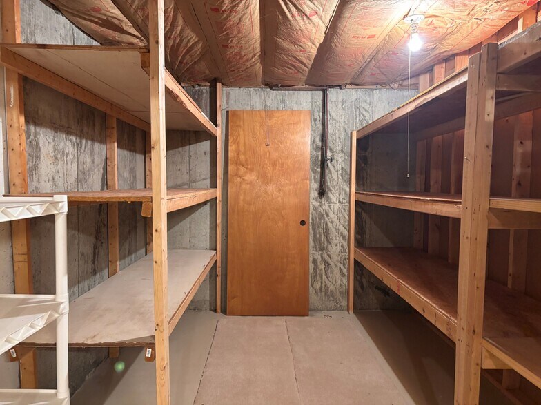 Building Photo - 1708 Deer Run Dr