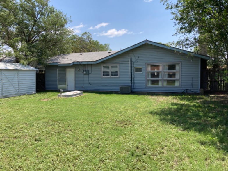 Building Photo - 1924 S Philadelphia St